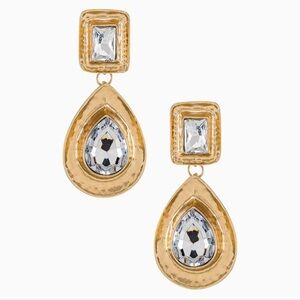 Petite Moments Jasmine Earrings